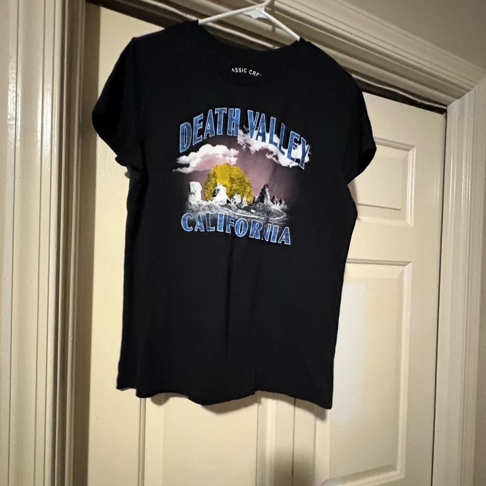 Aeropostale black graphic tee